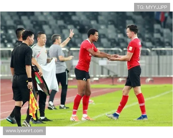 切尔西中场结构混乱，比赛节奏掌控力下降，稳定性面临考验